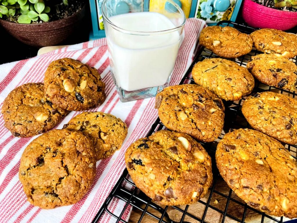 Eggless oat nut choco-chip cookies
